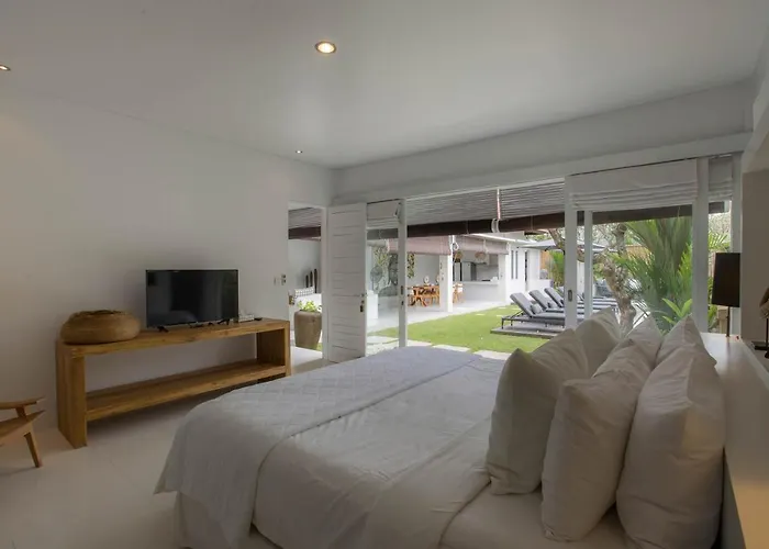 Mahasari Villa *